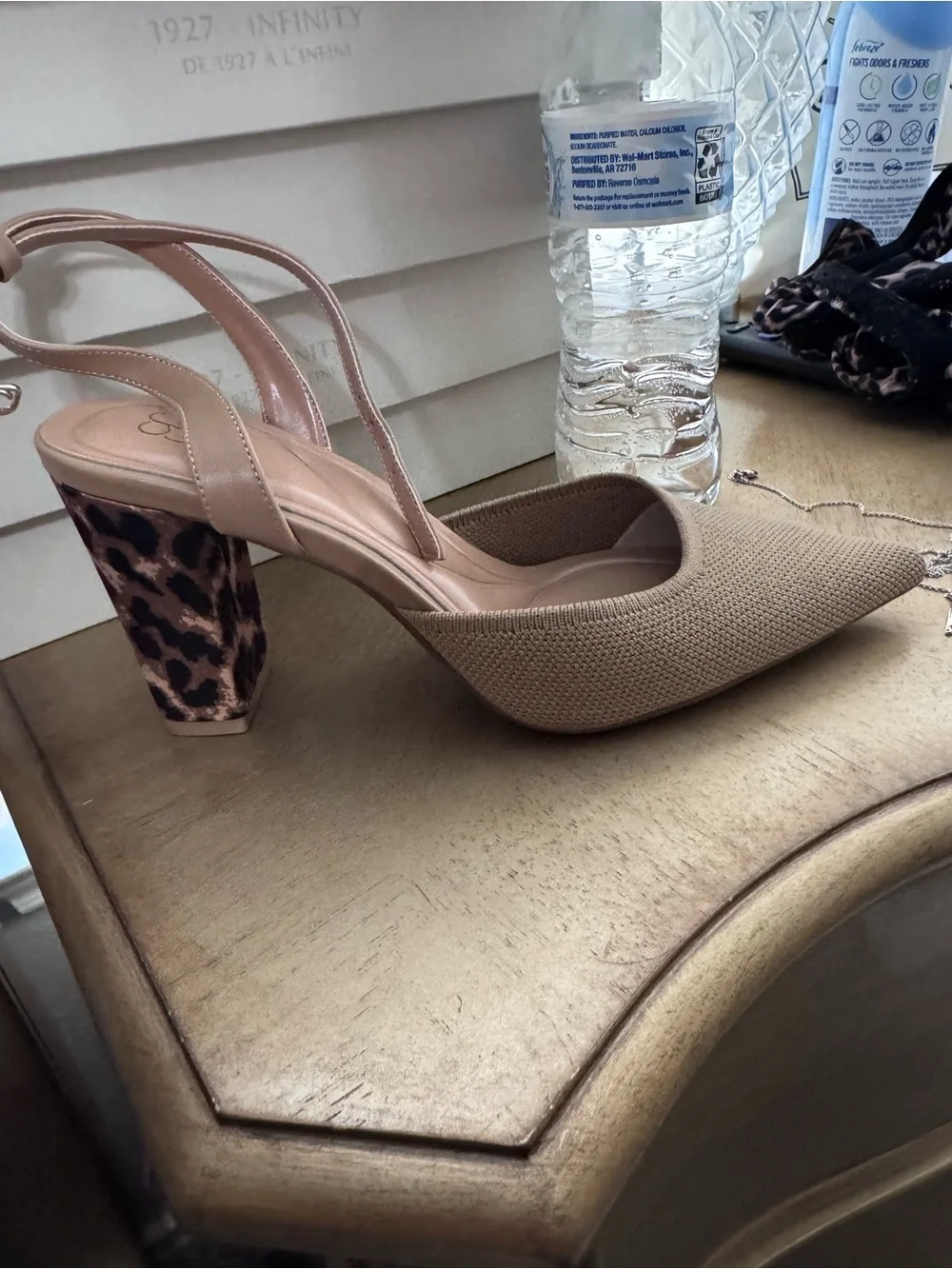 Yellow Shoe Box with Size Label US 7.5 - Picture 6 of 6